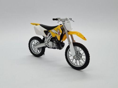 Suzuki　3点まとめ　ヒューゴボス　ロロピアーナ　カチョッポリ Magazine Luiza | Pra você é Magalu!